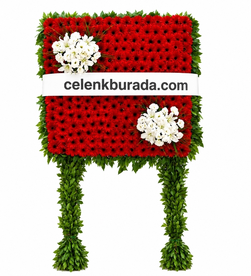 Pano Şeklinde Kırmızı Çelenk